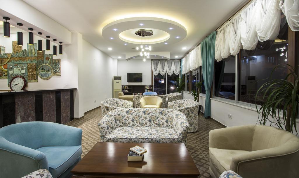 Hotell Parador Suite Hotel 3*