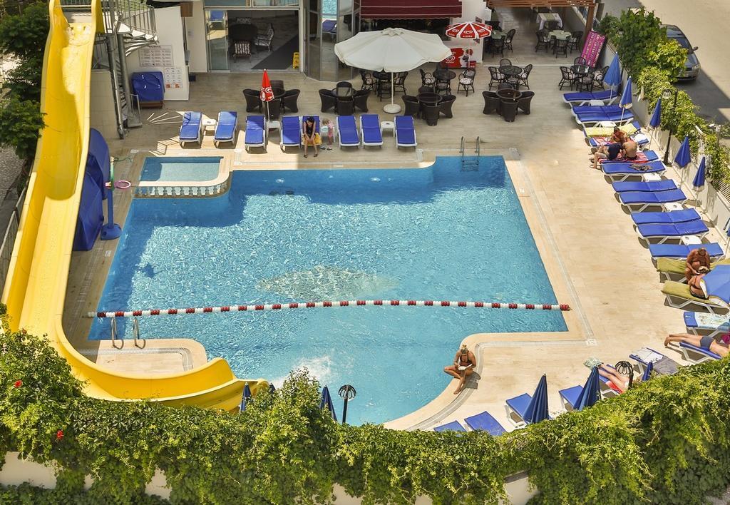 Parador Suite Hotel Hotell
